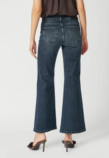 Клешеные брюки