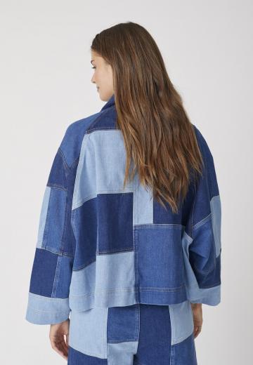 Джинсовая куртка