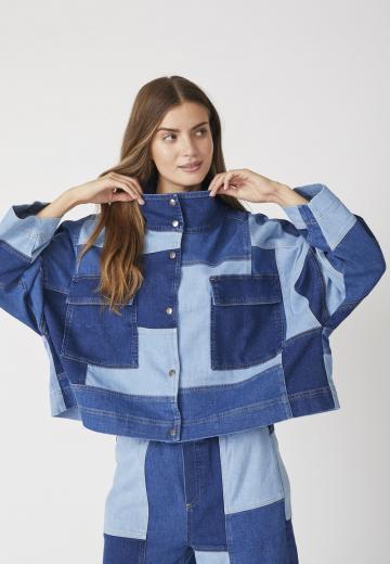 Джинсовая куртка