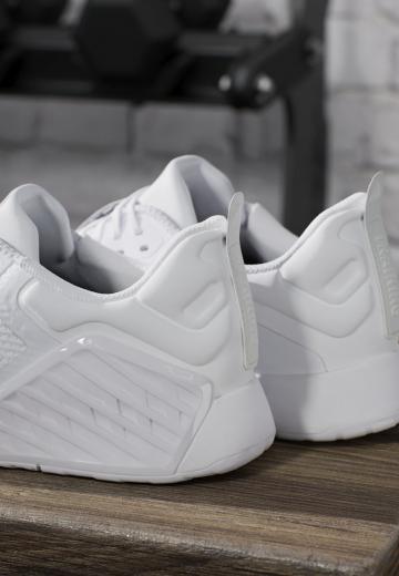 Тренировочные кроссовки