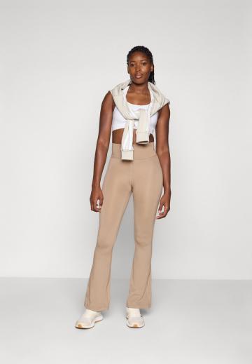 Спортивные штаны