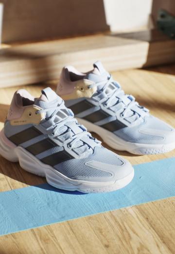 Кроссовки для зала