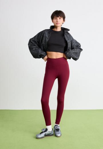 Спортивные штаны