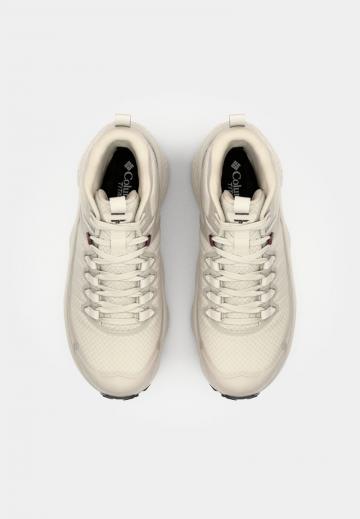 Походные ботинки