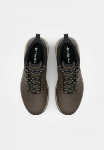 Походные кроссовки