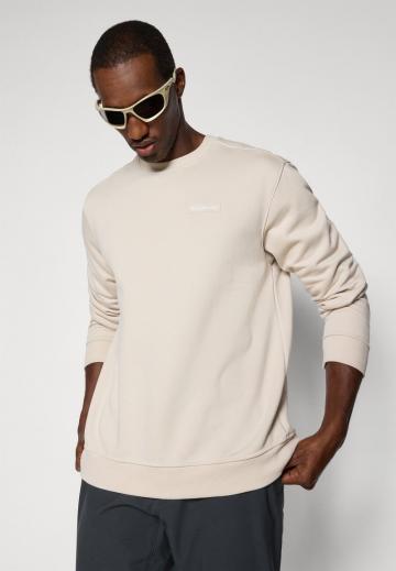 Спортивная кофта