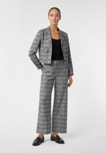 Короткая куртка