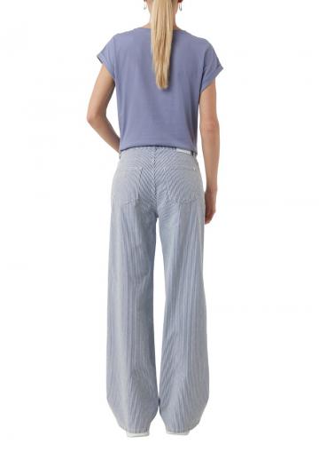 Свободные джинсы