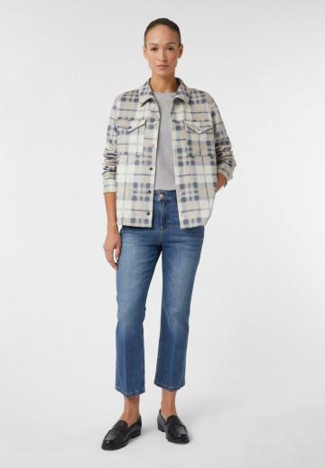 Короткие джинсы