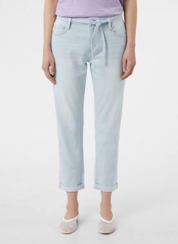 Короткие джинсы