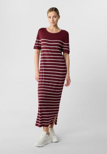 Вязаное платье