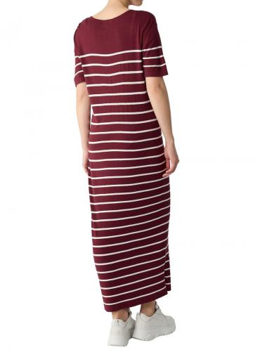 Вязаное платье