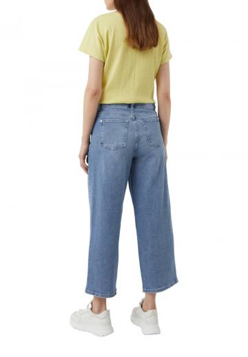 Короткие джинсы