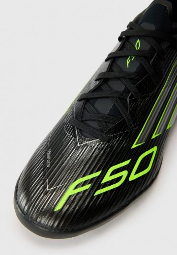 Футбольные бутсы