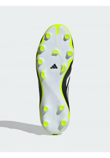 Футбольные бутсы