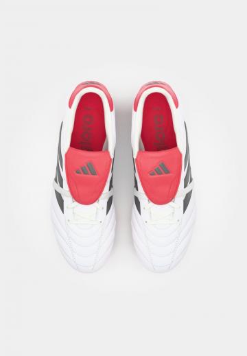 Футбольные бутсы