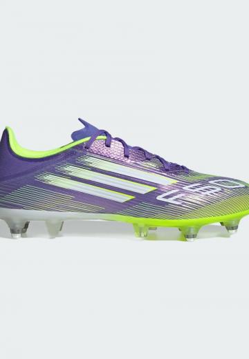 Футбольные бутсы