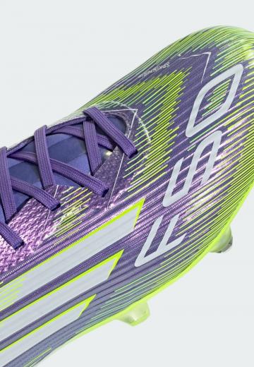 Футбольные бутсы