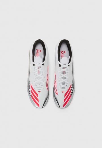 Футбольные бутсы