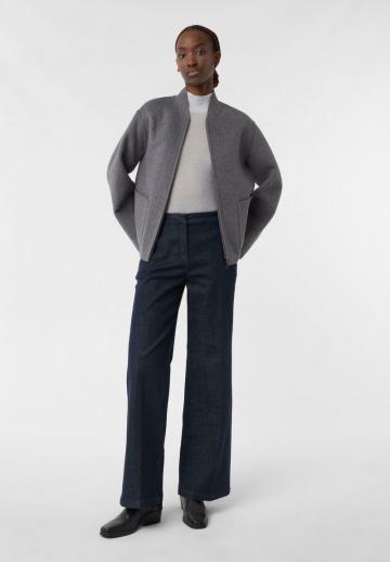 Клешеные джинсы