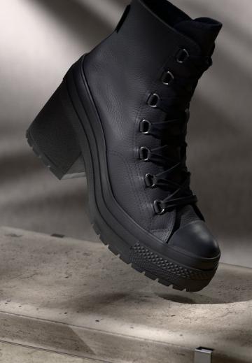 Ботинки на шнуровке