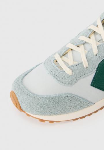 Гандбольные кроссовки