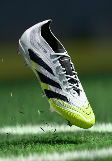 Футбольные бутсы