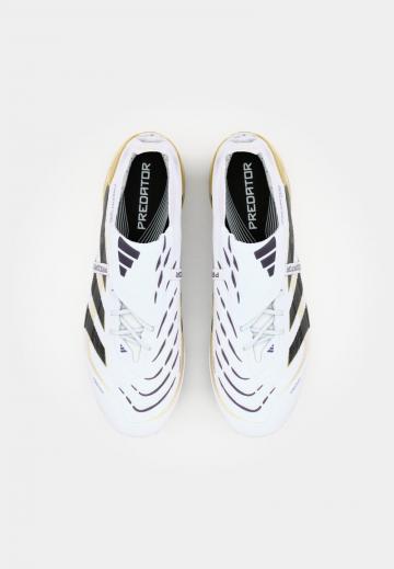 Футбольные бутсы