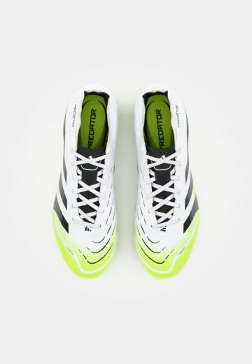 Футбольные бутсы