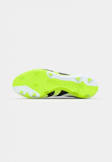 Футбольные бутсы