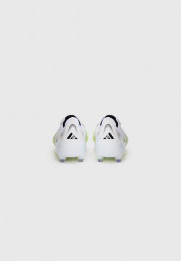 Футбольные бутсы