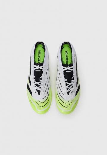 Футбольные бутсы