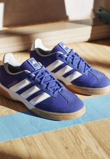 Кроссовки для зала