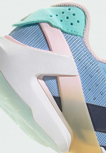 Кроссовки для зала