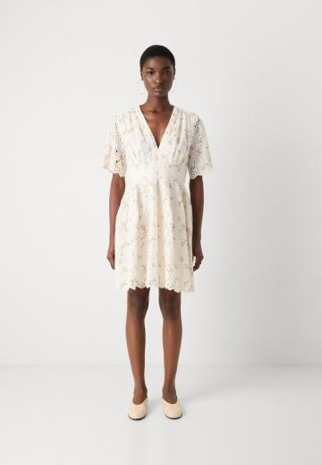 Короткое платье