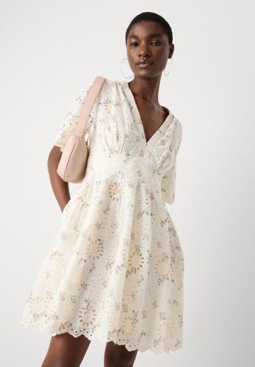 Короткое платье