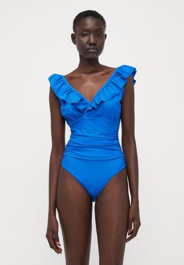 Слитный купальник