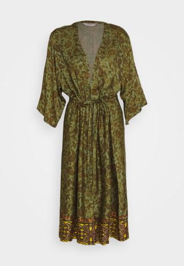 Длинная куртка