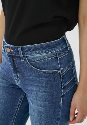 Короткие джинсы
