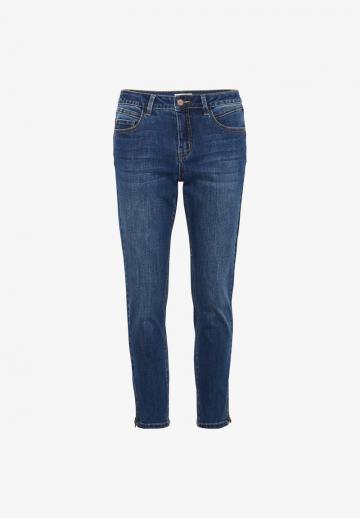 Короткие джинсы