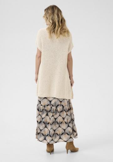 Длинный жилет