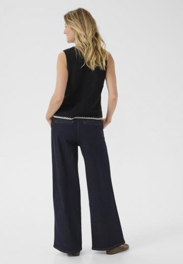 Джинсовая жилетка