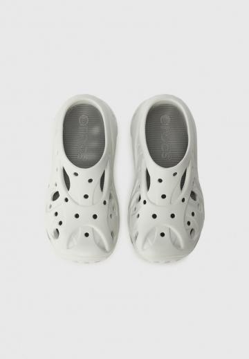 Босоножки на каблуке