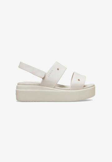 Босоножки на танкетке