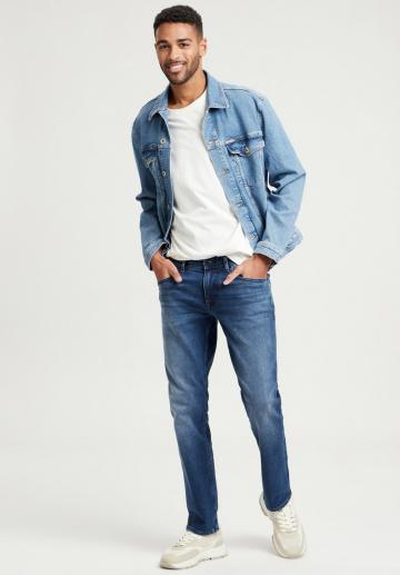 Узкие джинсы