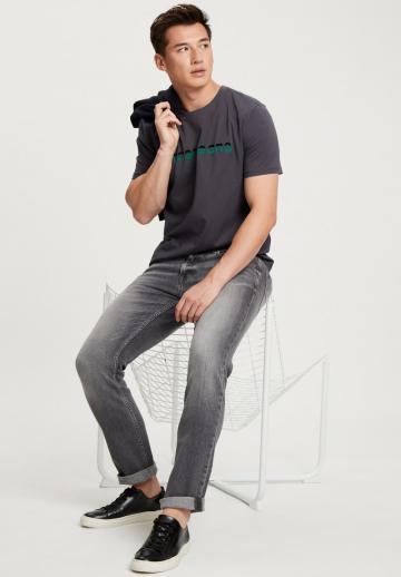 Узкие джинсы