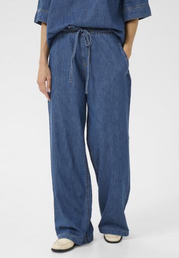 Свободные джинсы