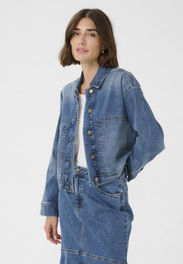 Джинсовая куртка