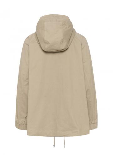 Куртка с накладнымит карманами