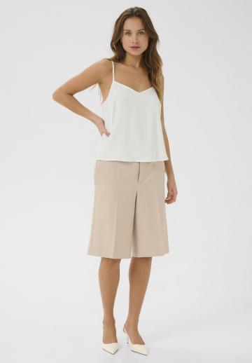 Топ на бретельках